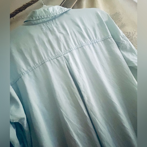 Thread + Supply Classic Chambray Blue shirt SZ Small Can fit Medium - Picture 5 of 6